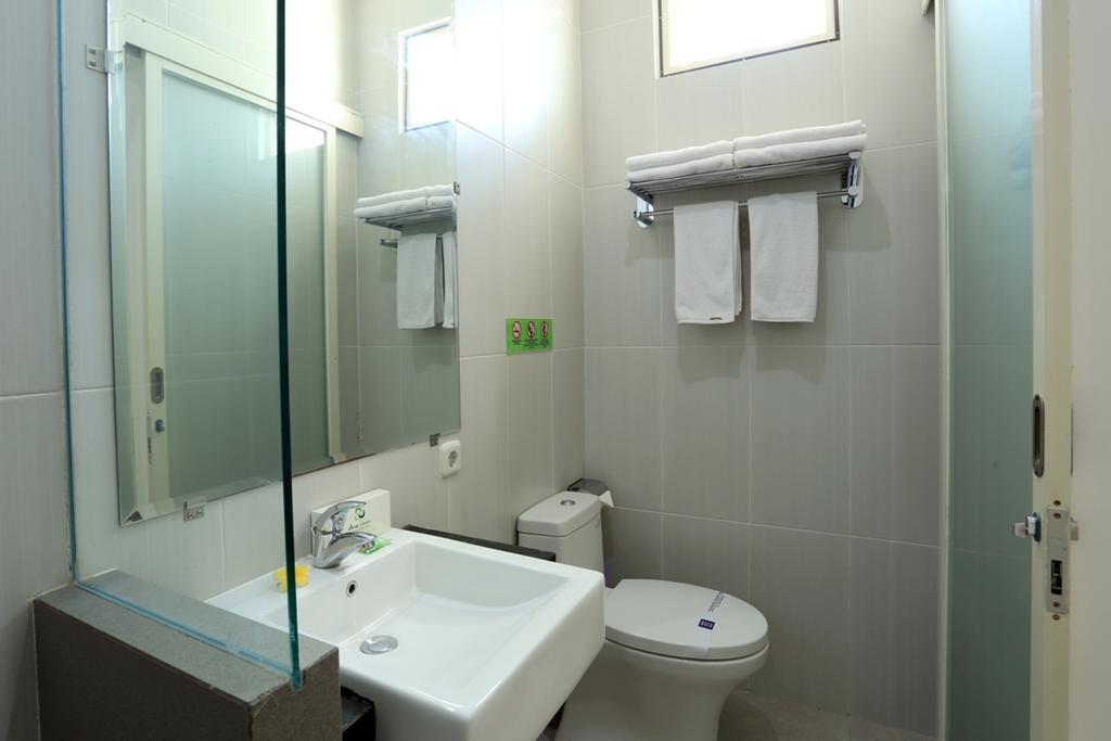 Reddoorz Near Pantai Jerman Hotel Kuta  Luaran gambar